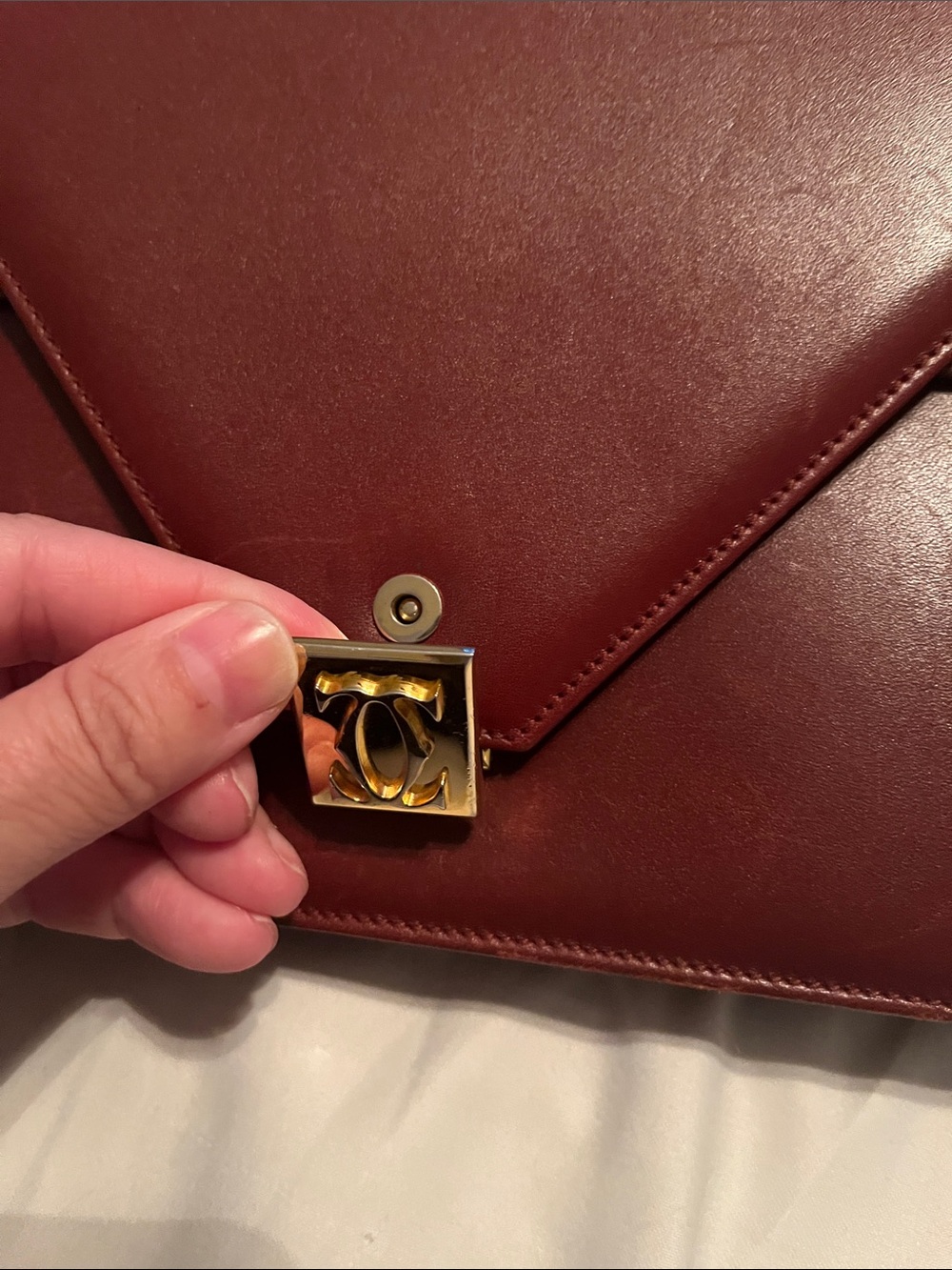 Classic Burgundy Leather Shoulder Bag with Gold Hardware - Picture 9 of 14
